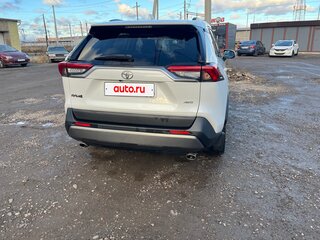 2019 Toyota RAV4 V (XA50), белый, 3650000 рублей, вид 2