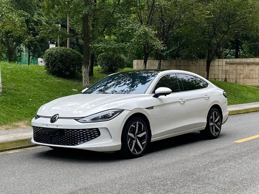 Открыть фотографии: Volkswagen Lamando II