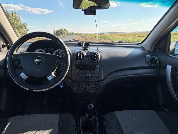 2010 Chevrolet Aveo I Рестайлинг, серебристый, 510000 рублей - вид 9