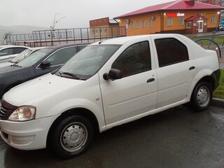 2013 Renault Logan I Рестайлинг, белый, 420000 рублей, вид 2