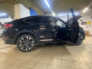 2021 Geely Tugella I, чёрный, 2399999 рублей, вид 3