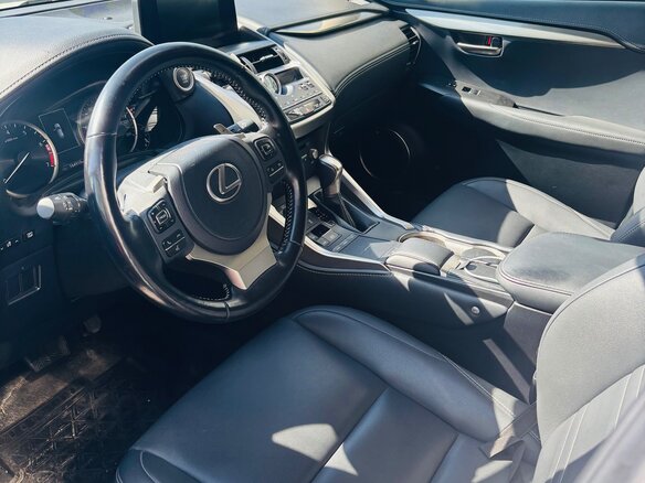 2021 Lexus NX 200 I Рестайлинг, белый, 3200000 рублей - вид 4