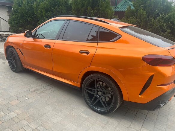 2020 BMW X6 M50d III (G06), оранжевый, 7600000 рублей - вид 5