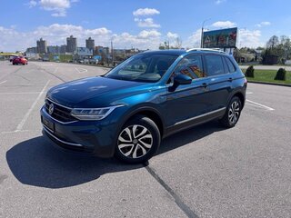 2021 Volkswagen Tiguan II Рестайлинг, синий, 2250000 рублей, вид 3