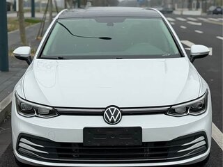 2022 Volkswagen Golf VIII, белый, 1649000 рублей, вид 2