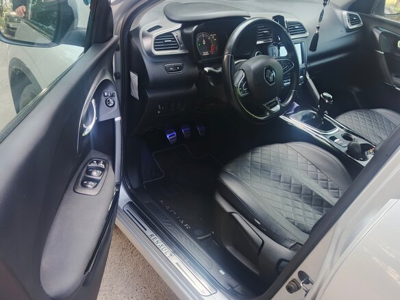 2017 Renault Kadjar I, серебристый, 1470000 рублей - вид 4