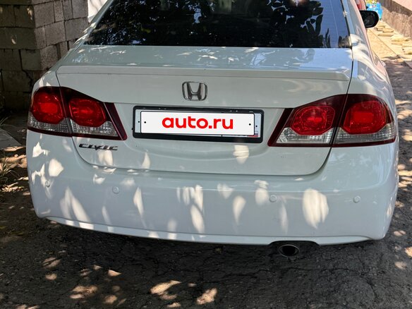 2009 Honda Civic Hybrid VIII Рестайлинг, белый, 800000 рублей - вид 2