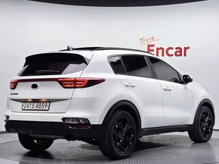 2021 Kia Sportage IV Рестайлинг, белый, 1656007 рублей, вид 3