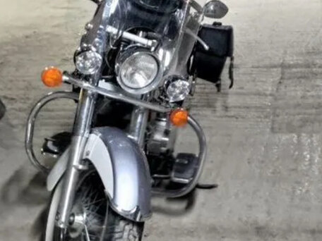 2005 Honda VT 750, белый, 600000 рублей, вид 3