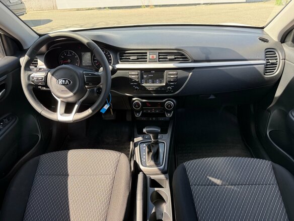 2019 Kia Rio X-Line IV, белый, 1200000 рублей - вид 10