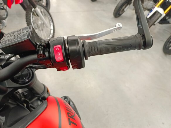 2023 Triumph Trident 660, оранжевый, 850000 рублей - вид 22