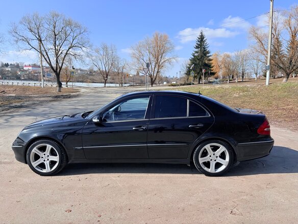 2005 Mercedes-Benz E-Класс 220 III (W211, S211), чёрный, 950000 рублей - вид 5
