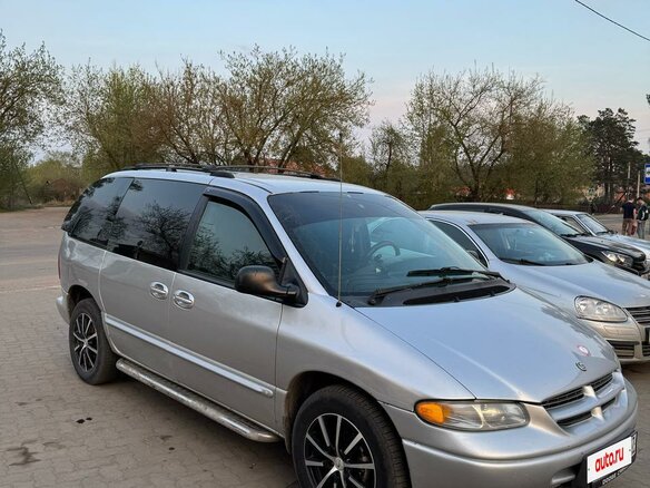 2000 Dodge Caravan III, серебристый, 500000 рублей - вид 5