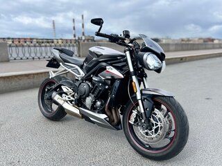 2018 Triumph Street Triple, серый, 650000 рублей, вид 4
