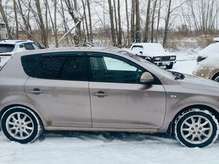 2007 Kia Ceed I, бежевый, 590000 рублей, вид 3