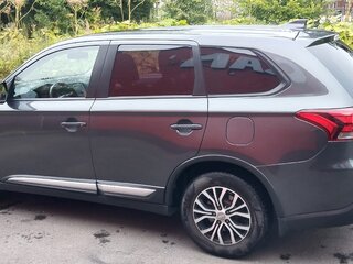 2017 Mitsubishi Outlander III Рестайлинг 2, серый, 1850000 рублей, вид 4