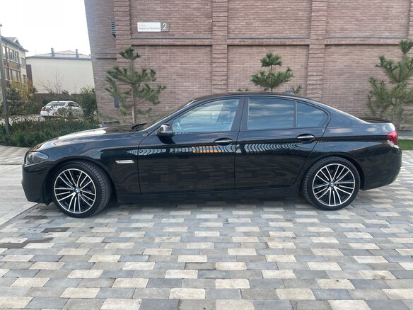 2014 BMW 5 серии 520i VI (F10/F11/F07) Рестайлинг, чёрный, 1800000 рублей - вид 6