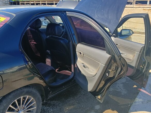 1999 Daewoo Nubira I, чёрный, 300000 рублей - вид 29
