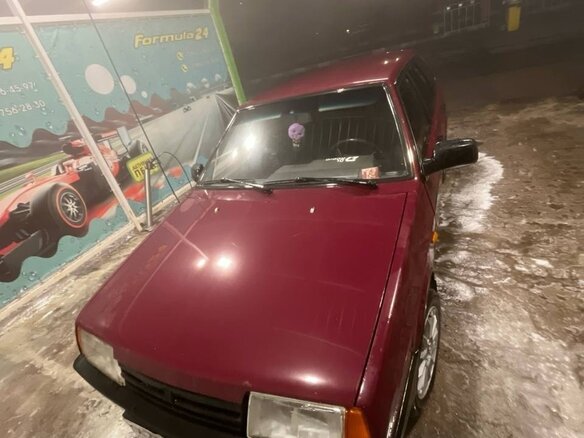 1999 Lada (ВАЗ) 2109, красный, 150000 рублей - вид 2