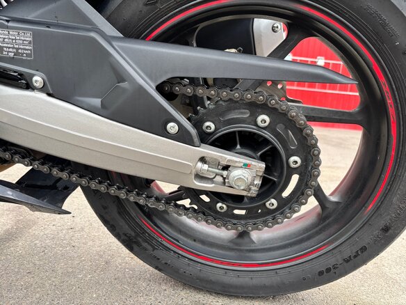 2018 Honda CBR 250R, белый - вид 12