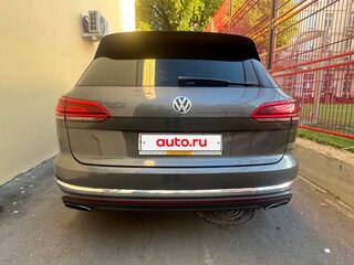 2019 Volkswagen Touareg III, серый, 4550000 рублей, вид 5