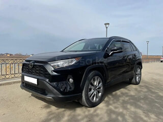 2019 Toyota RAV4 V (XA50), чёрный, 2400000 рублей, вид 1