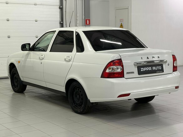 2017 Lada (ВАЗ) Priora I Рестайлинг, белый, 549000 рублей - вид 5
