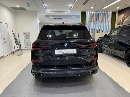 2025 BMW X5 40d IV (G05/G18) Рестайлинг, чёрный, 17054900 рублей, вид 3