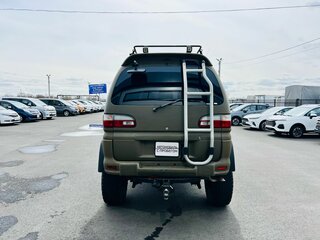 1996 Mitsubishi Delica IV, коричневый, 1299000 рублей, вид 5