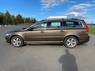 2015 Volvo V70 III Рестайлинг, коричневый, 1255000 рублей, вид 3