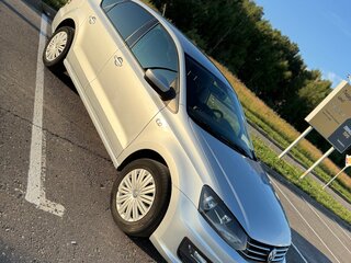 2016 Volkswagen Polo V Рестайлинг, серый, 1030000 рублей, вид 3