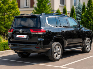 2023 Toyota Land Cruiser 300 Series, чёрный, 8950000 рублей, вид 5
