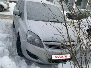 2013 Opel Zafira B Рестайлинг, серебристый, 700000 рублей, вид 3