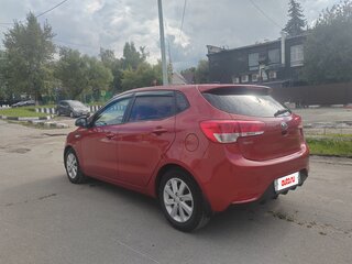 2017 Kia Rio III Рестайлинг, красный, 917000 рублей, вид 5