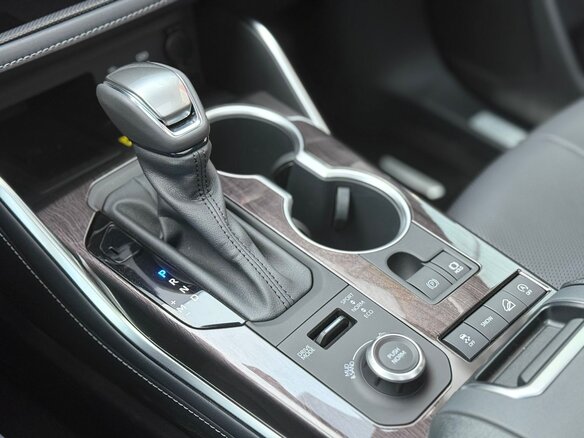 2025 Toyota Highlander IV (XU70), белый, 5550000 рублей - вид 19