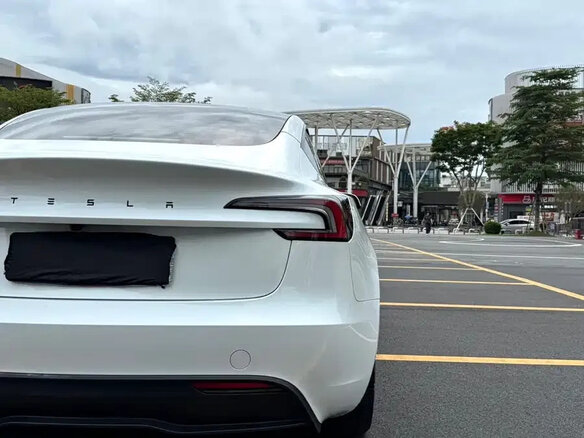 2026 Tesla Model 3 Long Range RWD I Рестайлинг, белый - вид 7