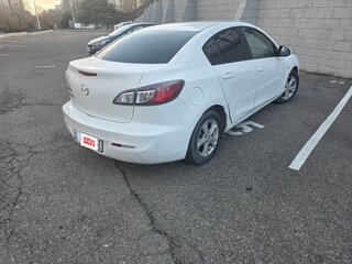 2011 Mazda 3 II (BL) Рестайлинг, белый, 720000 рублей, вид 3