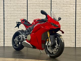 2026 Ducati Panigale V4, красный, 4050000 рублей, вид 1