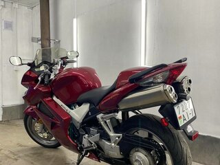 2007 Honda VFR 800, пурпурный, 597922 рублей, вид 4