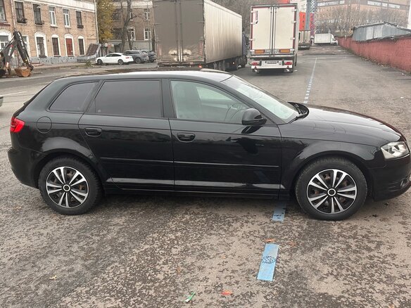 2009 Audi A3 II (8P) Рестайлинг 2, чёрный, 800000 рублей - вид 5