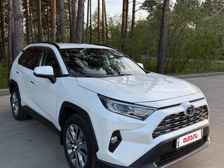 2022 Toyota RAV4 V (XA50), белый, 3750000 рублей, вид 3