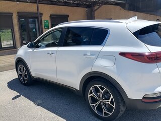 2018 Kia Sportage IV Рестайлинг, белый, 2800000 рублей, вид 2
