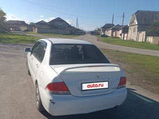2003 Mitsubishi Lancer Cedia IX, белый, 320000 рублей, вид 4