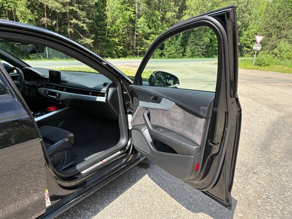 2019 Audi A4 V (B9), чёрный - вид 20