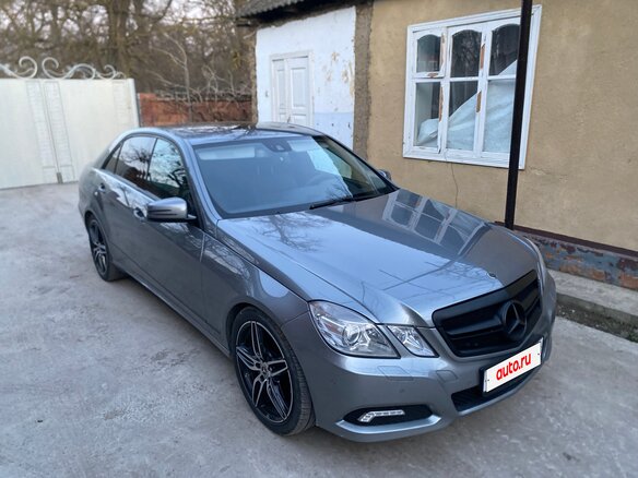 2009 Mercedes-Benz E-Класс 300 IV (W212, S212, C207), серый, 1300000 рублей - вид 2