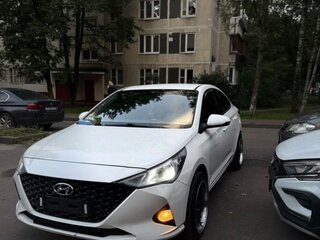 2018 Hyundai Solaris II, белый, 750000 рублей, вид 1