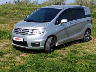 2011 Honda Freed Spike I, серебристый, 1100000 рублей, вид 3