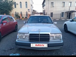 1991 Mercedes-Benz W124 200, голубой, 800000 рублей, вид 3