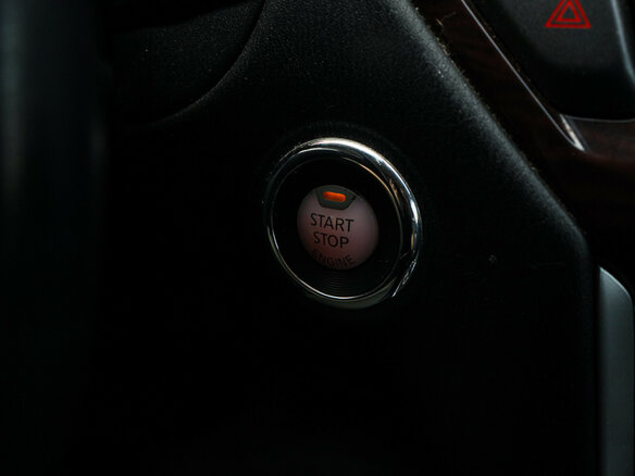 2016 Nissan Pathfinder IV, серый - вид 25
