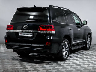 2017 Toyota Land Cruiser 200 Series Рестайлинг 2, чёрный, 7472000 рублей, вид 5
